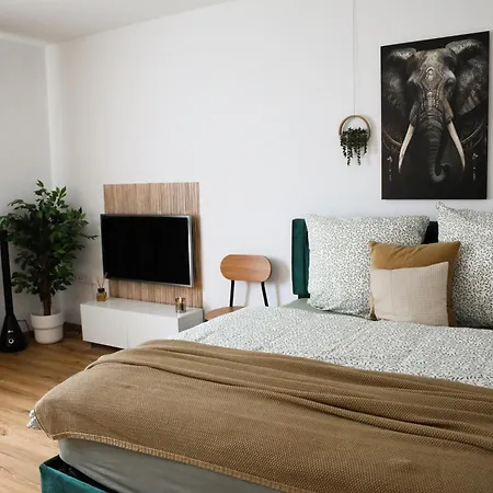 13 Gruen Mit 2 Appartement Neunburg vorm Wald